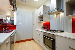 house-for-sale-25-challis-street-newport-kitchen